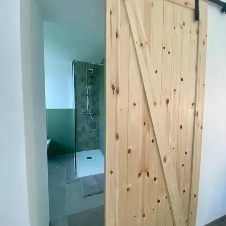 Relais Pinf Bed and Breakfast Μαλτσεζίνε